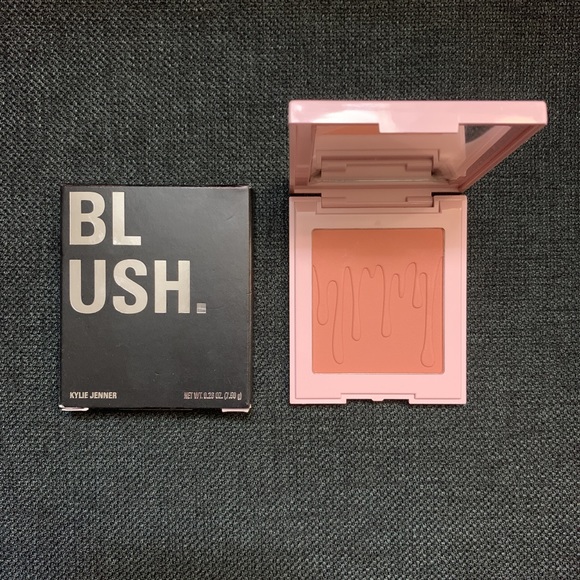 NEW Kylie We’re Going Shopping Blush